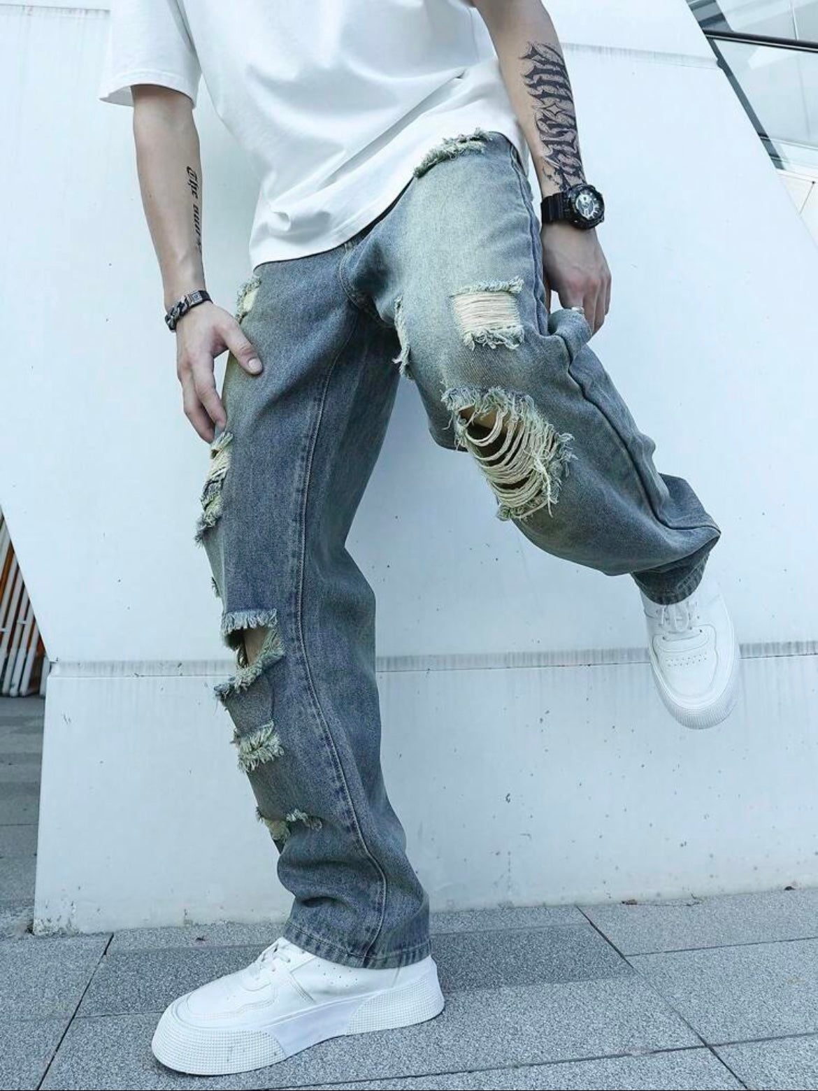 Manfinity Men Ripped Straight Leg Jeans