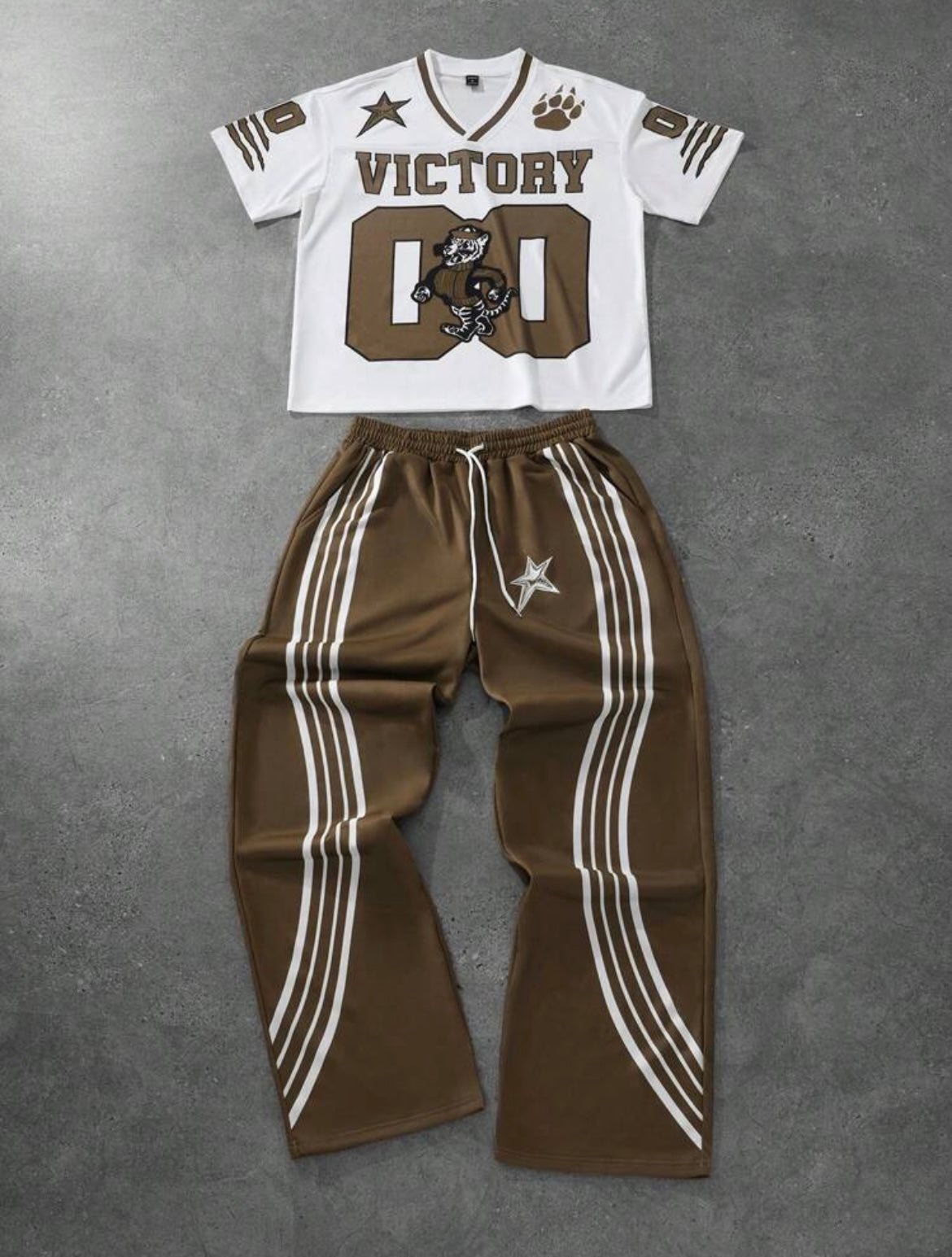 Manfinity T-Shirt And Pants Set