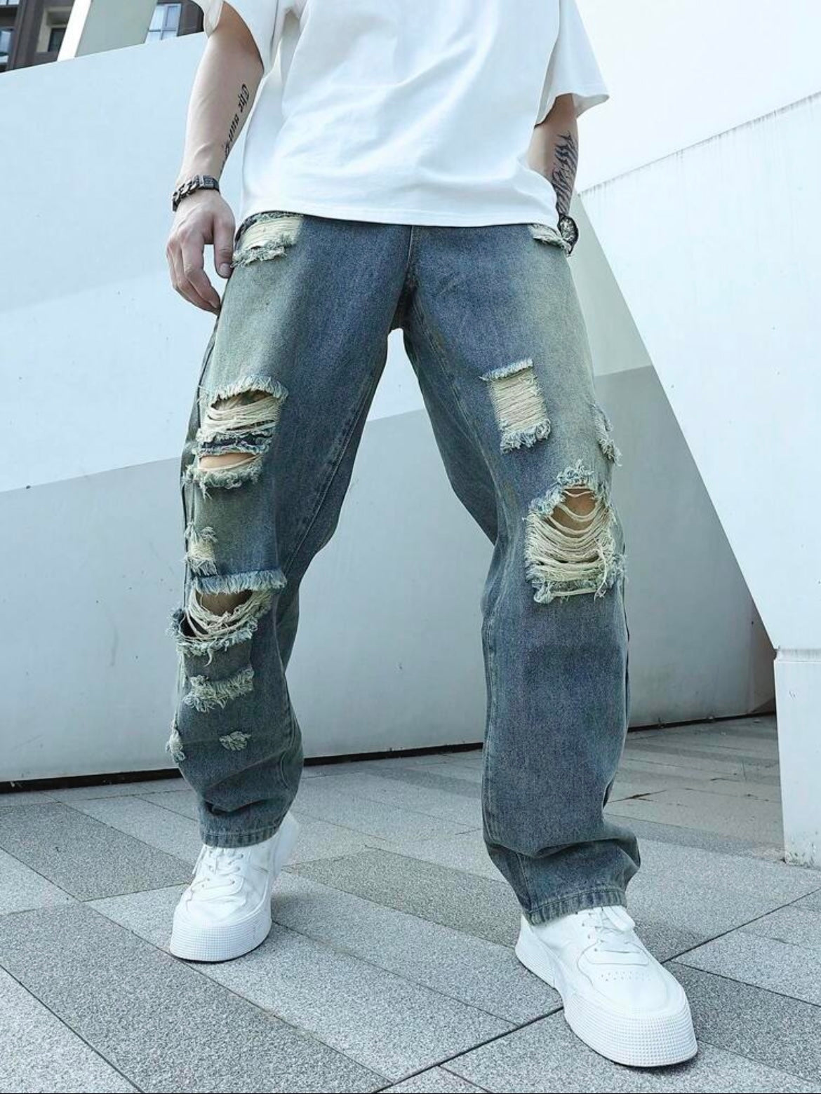 Manfinity Men Ripped Straight Leg Jeans