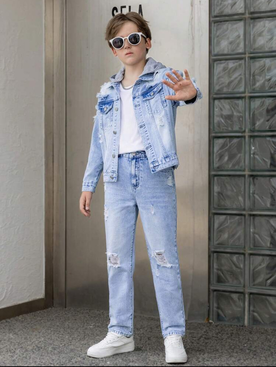 Tween Boys’ Oversized Ripped Washed Denim Set – Light Blue