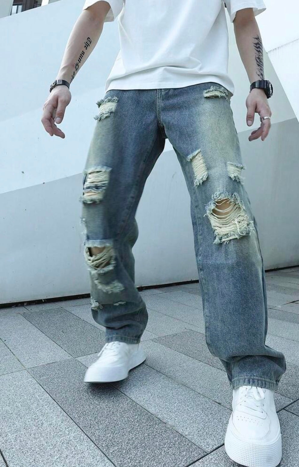 Manfinity Men Ripped Straight Leg Jeans