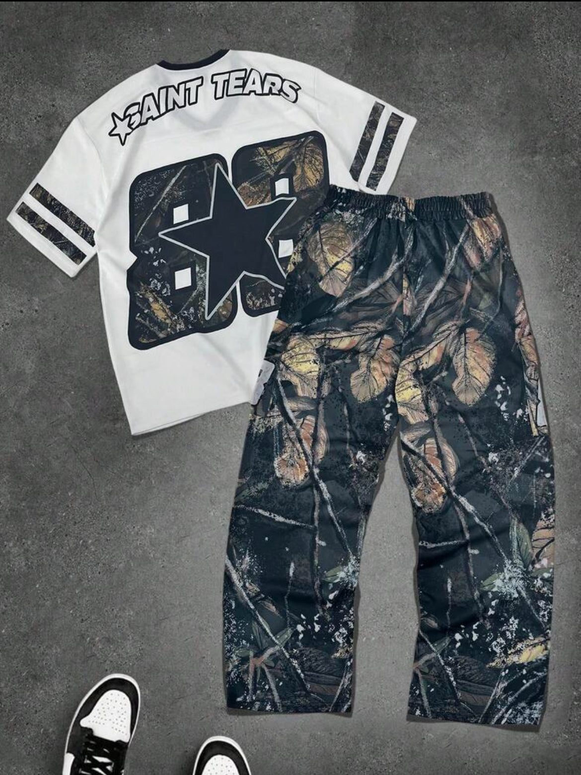 Manfinity Short-Sleeved T-Shirt And Drawstring Waist Shorts Streets