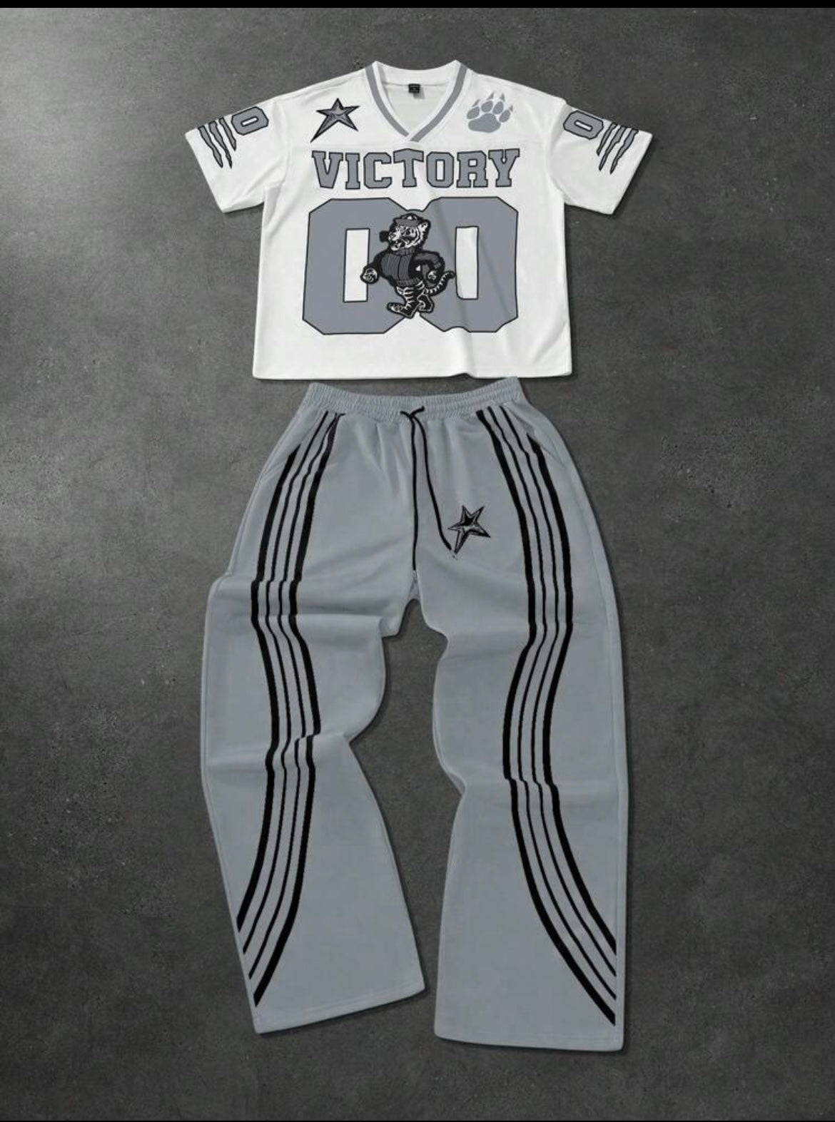 Manfinity T-Shirt And Pants Set