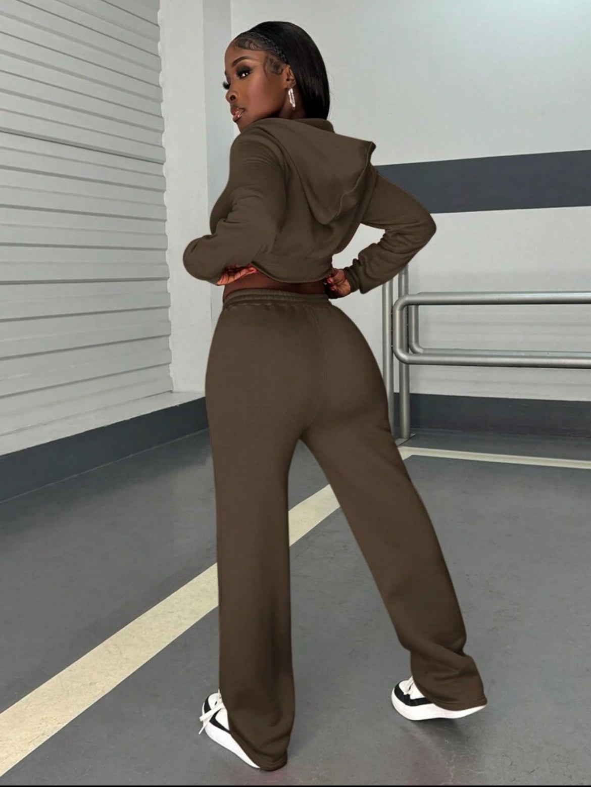 Hooded Crop Top And Sweatpants Outfit