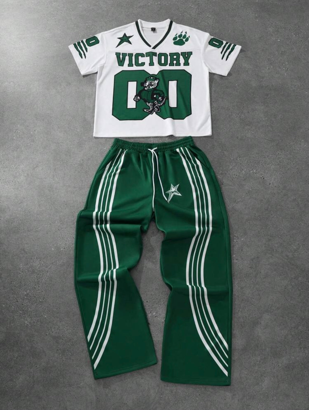 Manfinity T-Shirt And Pants Set