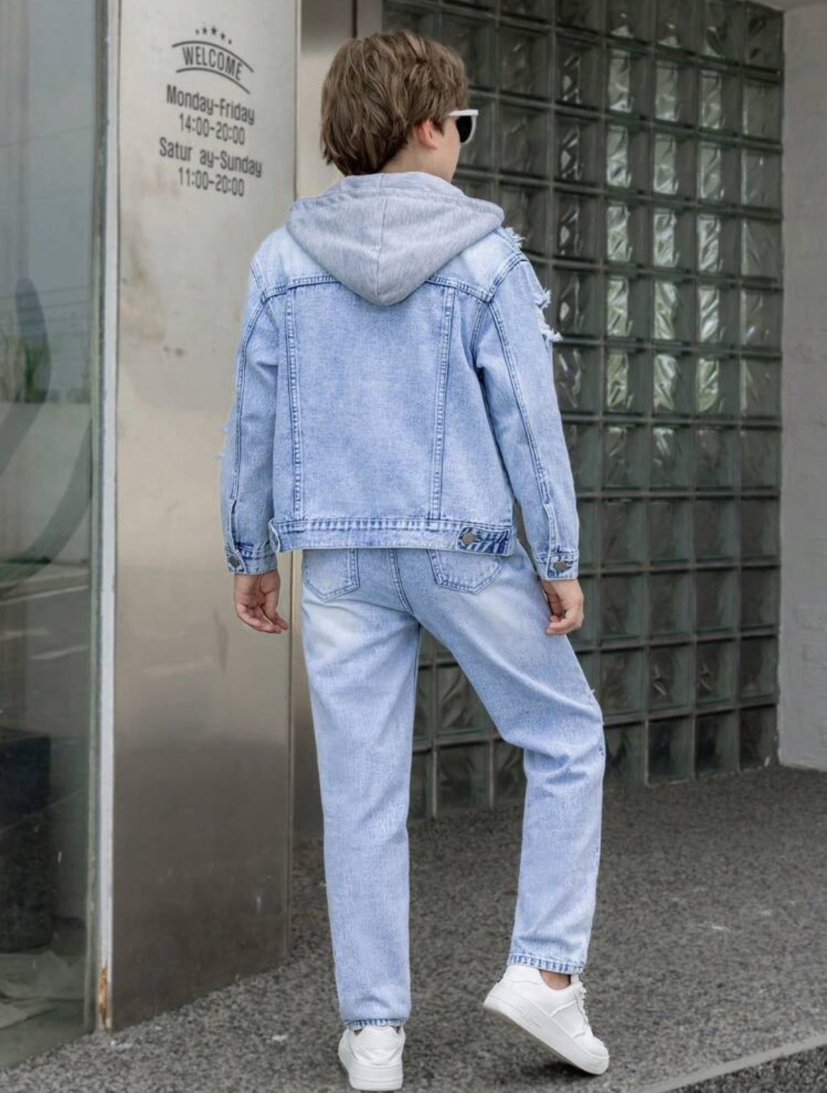 Tween Boys’ Oversized Ripped Washed Denim Set – Light Blue