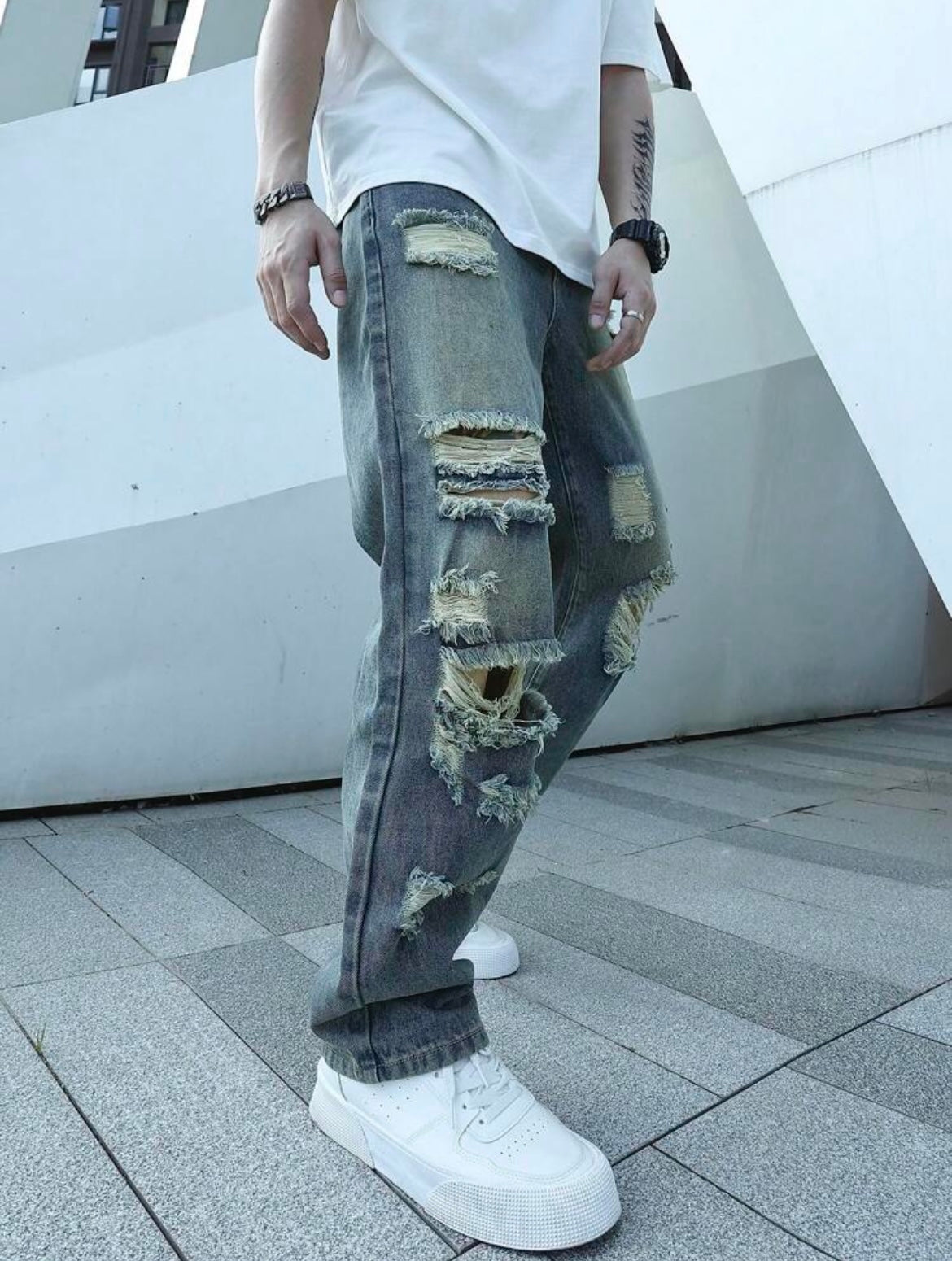 Manfinity Men Ripped Straight Leg Jeans
